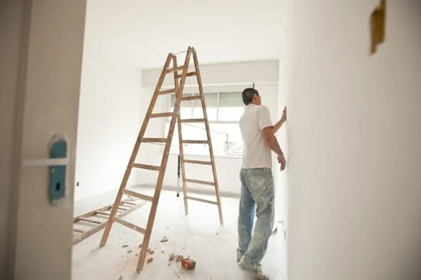 Serviços de Pintor, Pequenas e Grandes Reformas, Consertos em Geral.